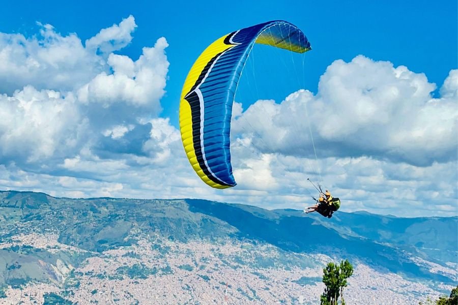 Paragliding through the Mountains - Image 2