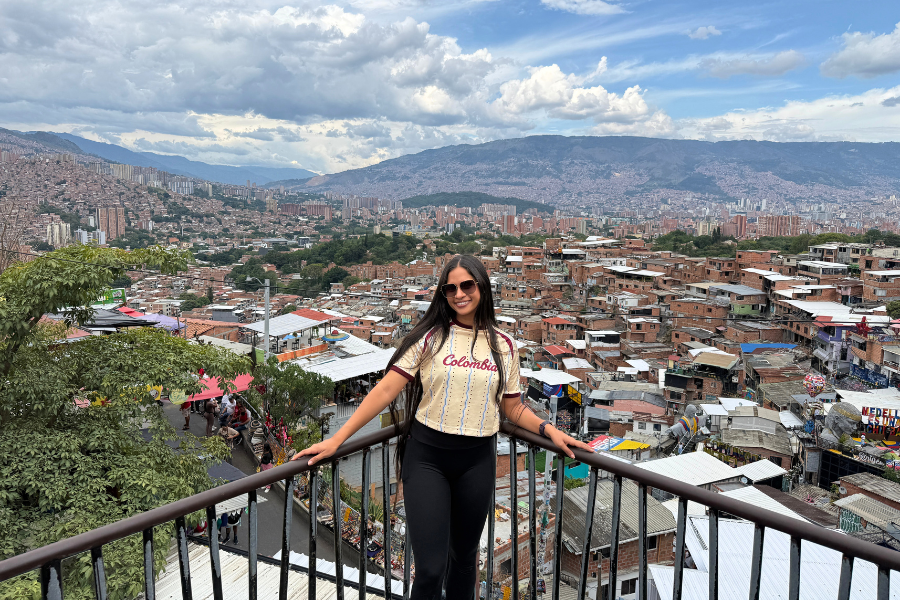Comuna 13 and Metrocable - Image 5